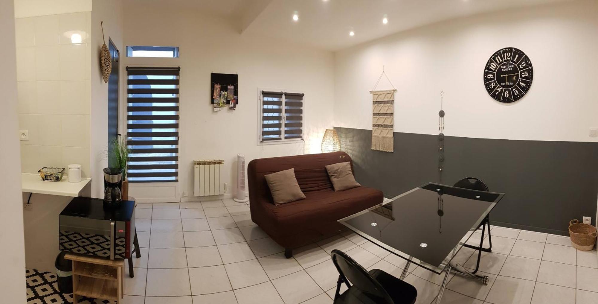 Le Colonel, Studio Au Coeur Du Village En Rez-De-Chaussee D'Une Ancienne Maison Marseillan  Exteriör bild